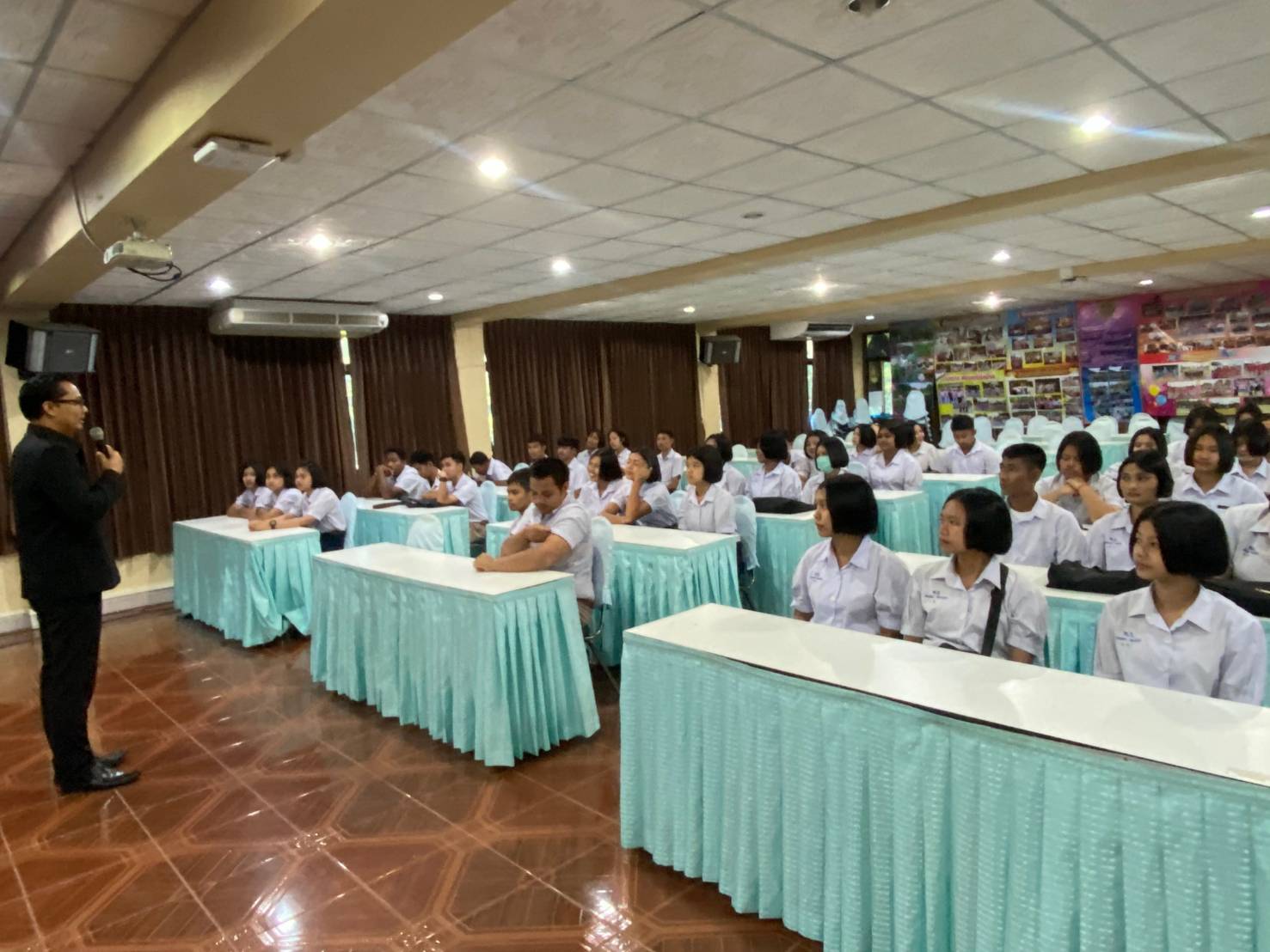 ﻿สำนักงานบังคับคดีจังหวัดนครศรีธรรมราช ลงพื้นที่จัดโครงการวิตามินสมอง ภายใต้โครงการโรงเรียนยุติธรรมอุปถัมภ์ ประจำปีงบประมาณ พ.ศ. 2563